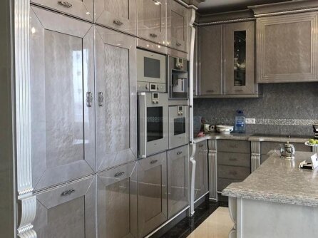 Кухня премиум класса под камень